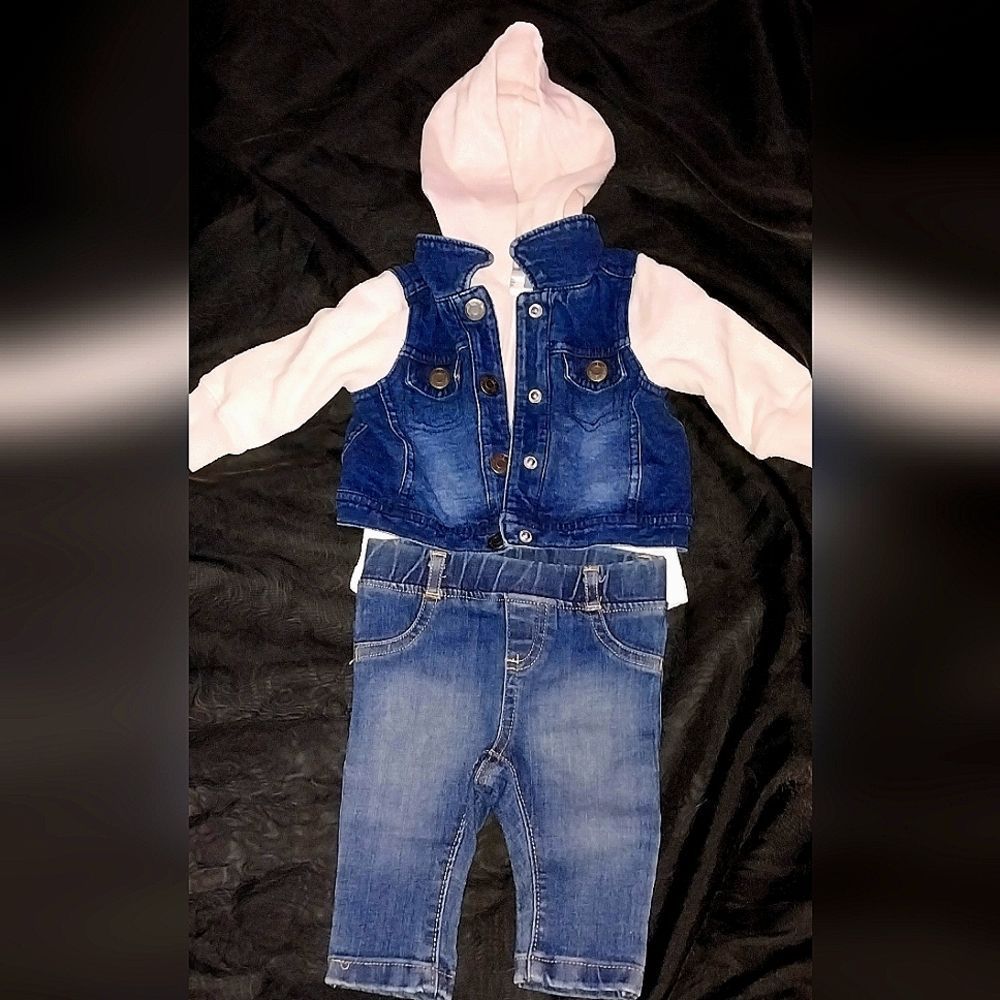 0-3 Adorable baby Girl Outfit